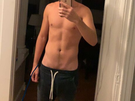 Foto desnuda filtrada de OnlyFans de John Hercules