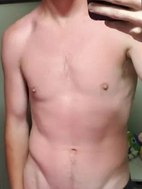 Foto desnuda filtrada de OnlyFans de Thatoneguy718