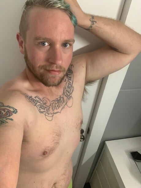 Foto desnuda filtrada de OnlyFans de Mikey