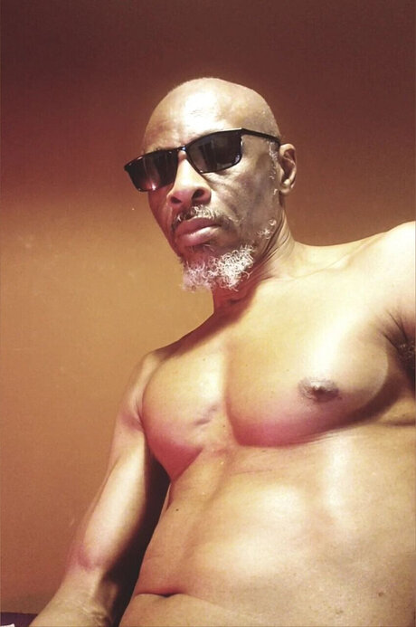 Foto desnuda filtrada de OnlyFans de Duvay Knox