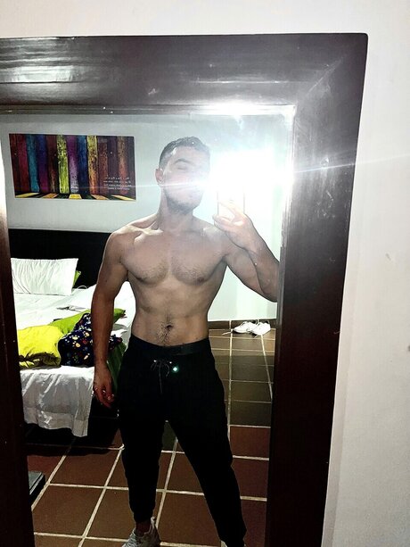 Foto desnuda filtrada de OnlyFans de Alex
