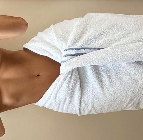 Foto desnuda filtrada de OnlyFans de Mika Baby