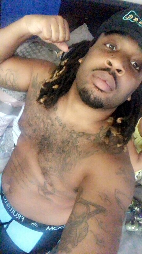 Foto desnuda filtrada de OnlyFans de Mikebstunnin