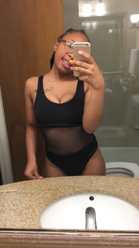 Foto desnuda filtrada de OnlyFans de Tyshaee
