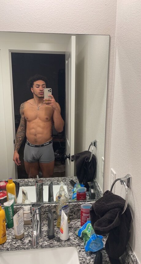 Foto desnuda filtrada de OnlyFans de B