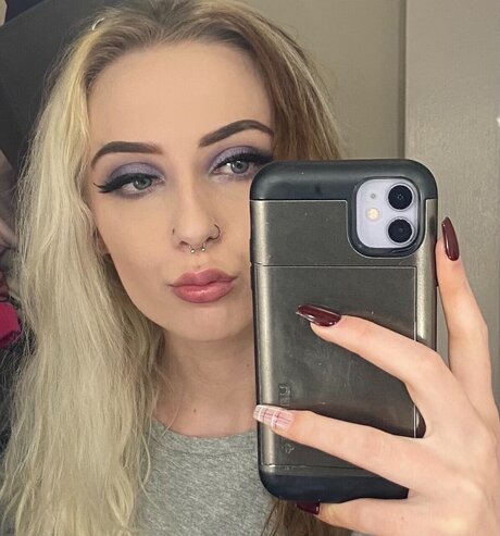 Foto desnuda filtrada de OnlyFans de Bella Marie