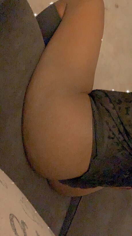 Foto desnuda filtrada de OnlyFans de Honeyyyy