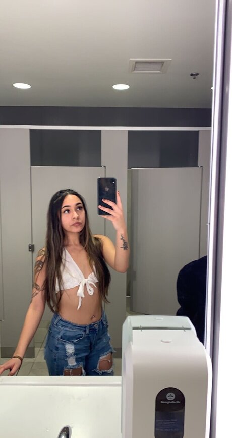 Foto desnuda filtrada de OnlyFans de Alexa