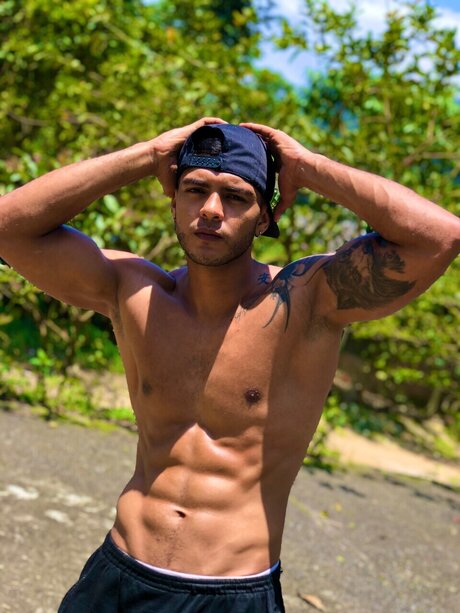 Foto desnuda filtrada de OnlyFans de Eduardo Mendoza Caleo