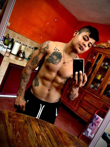 Foto desnuda filtrada de OnlyFans de Jonathan Sanchez Hernandez