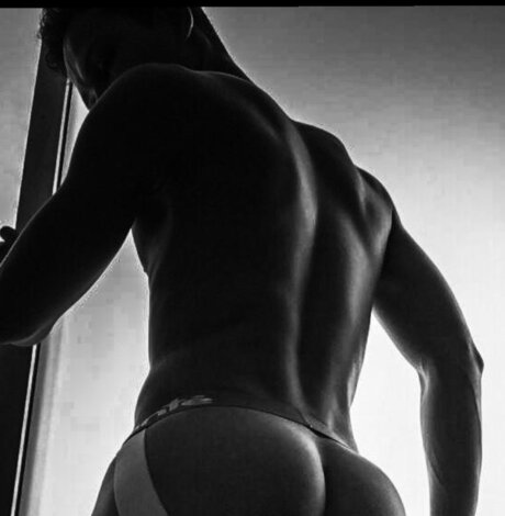 Foto desnuda filtrada de OnlyFans de Varo