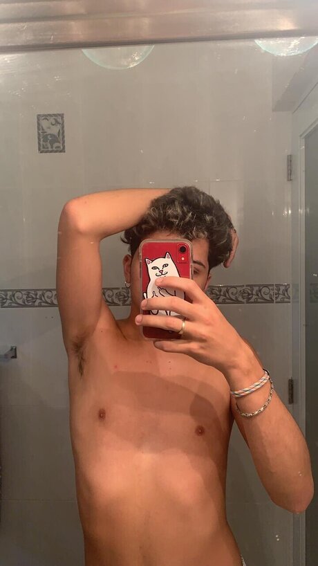 Foto desnuda filtrada de OnlyFans de Sebastian