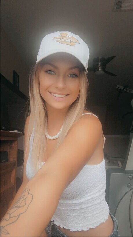 Foto desnuda filtrada de OnlyFans de Kbaby