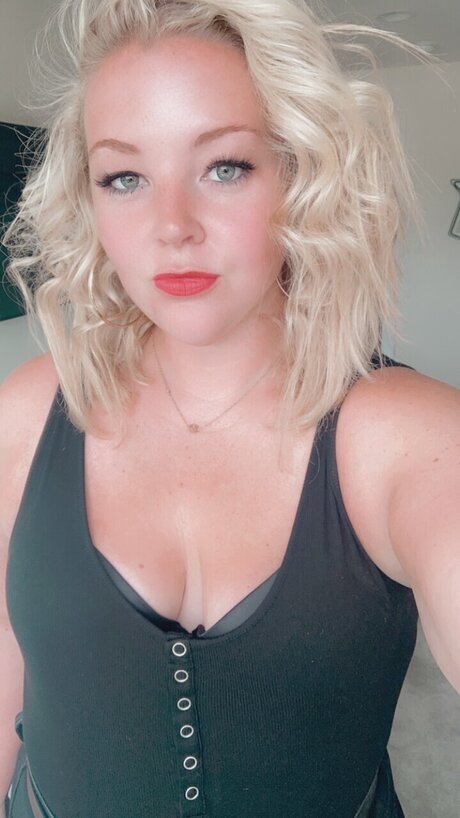Foto desnuda filtrada de OnlyFans de Stephanie