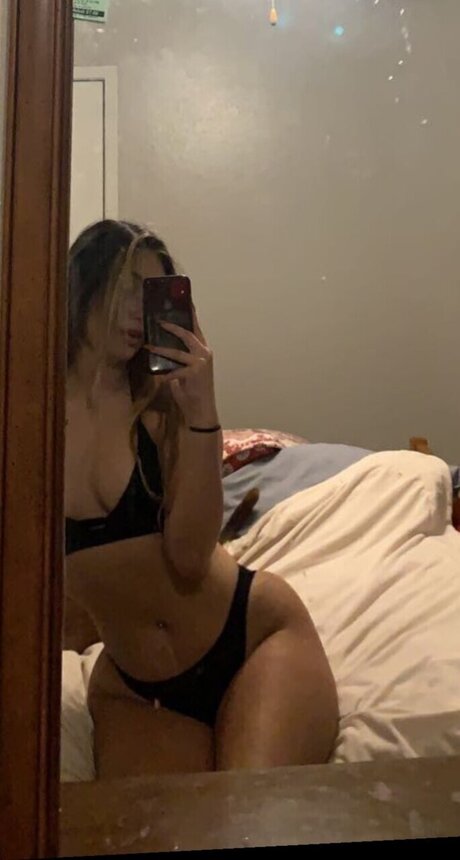 Foto desnuda filtrada de OnlyFans de Gabriellaaa