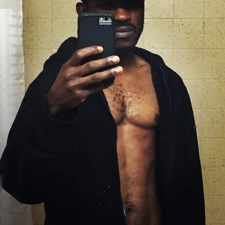 Foto desnuda filtrada de OnlyFans de Ablackman 83
