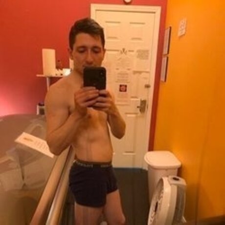 Foto desnuda filtrada de OnlyFans de Robert Standard