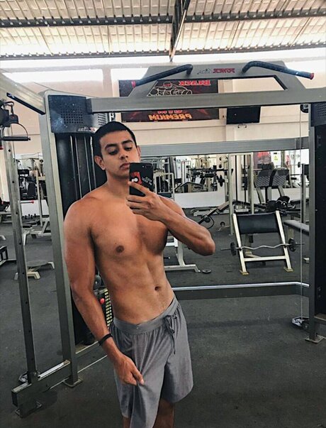Foto desnuda filtrada de OnlyFans de Adonai Ugaz