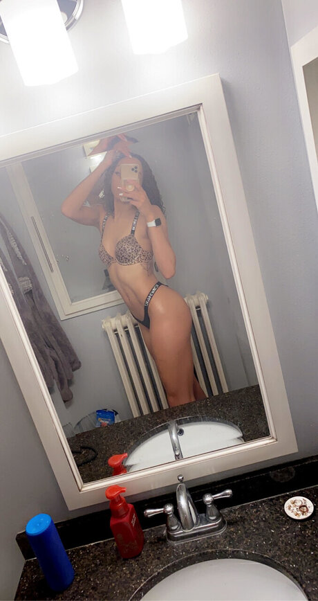 Foto desnuda filtrada de OnlyFans de Kbaby