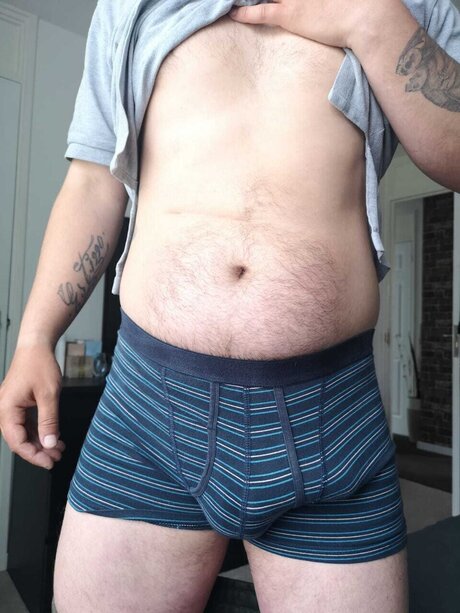 Foto desnuda filtrada de OnlyFans de Mr1990