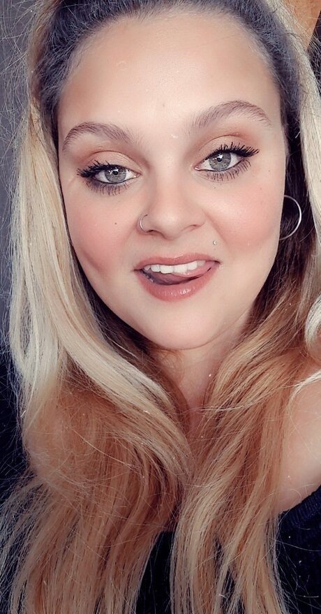 Foto desnuda filtrada de OnlyFans de Baby Mama