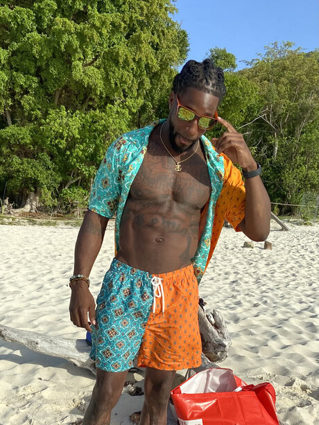 Foto desnuda filtrada de OnlyFans de Melanated King