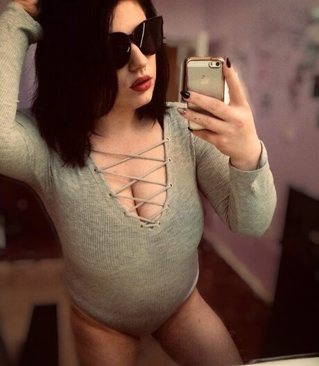 Foto desnuda filtrada de OnlyFans de Elisdang