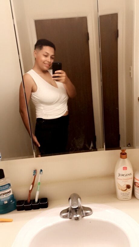Foto desnuda filtrada de OnlyFans de Kittybites21