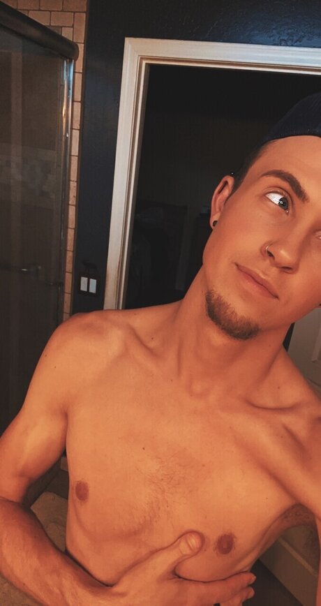Foto desnuda filtrada de OnlyFans de Sky