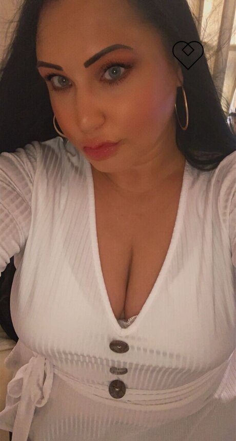 Foto desnuda filtrada de OnlyFans de Blooming Glory
