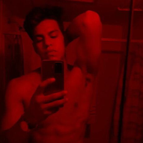 Foto desnuda filtrada de OnlyFans de Omar Palomeque