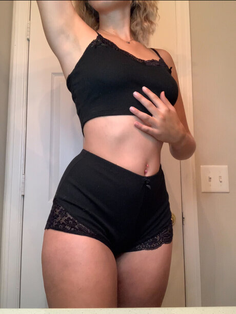 Foto desnuda filtrada de OnlyFans de Maya Evert