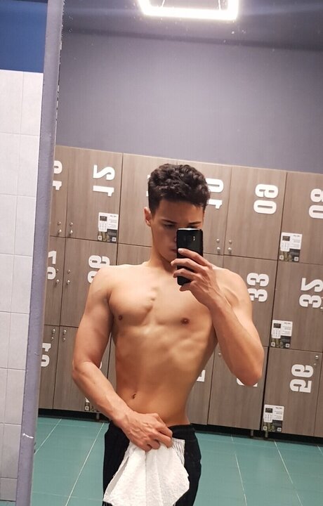 Foto desnuda filtrada de OnlyFans de Stefanut Stefan