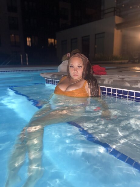 Foto desnuda filtrada de OnlyFans de Spring