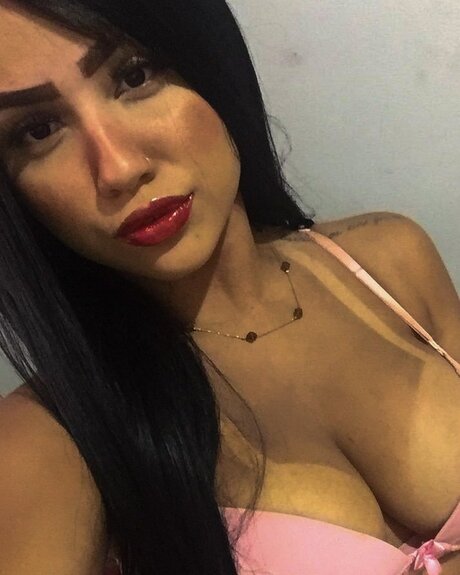 Foto desnuda filtrada de OnlyFans de Rithielly Avillar