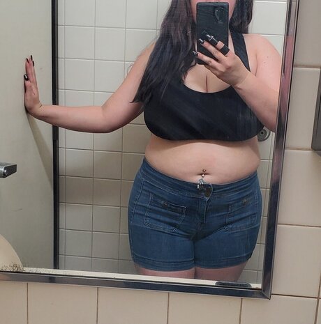 Foto desnuda filtrada de OnlyFans de Renee