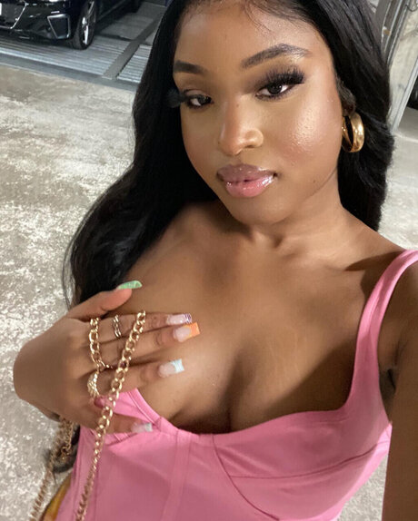 Foto desnuda filtrada de OnlyFans de Rachkam