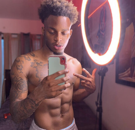 Foto desnuda filtrada de OnlyFans de Nappyboye