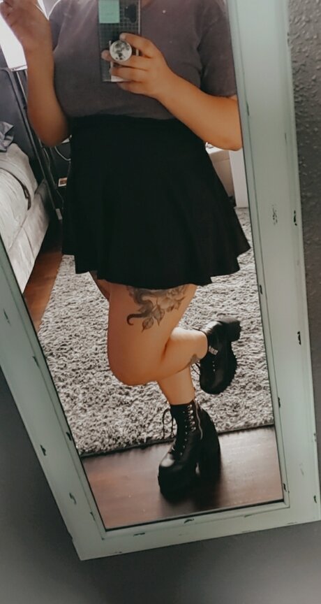 Foto desnuda filtrada de OnlyFans de Yomi Amplt3