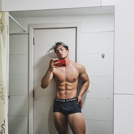 Foto desnuda filtrada de OnlyFans de Mauroprro99