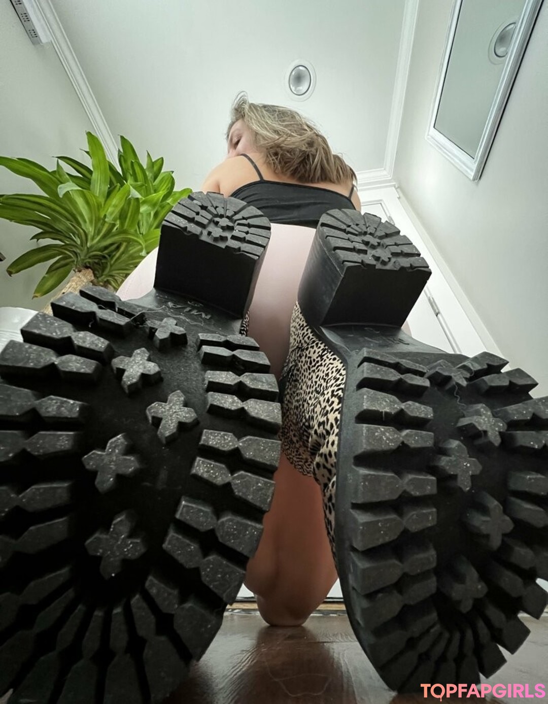 Foto desnuda filtrada de OnlyFans de Giantesstara #123 Foto desnuda filtrada de OnlyFans de Giantesstara #123