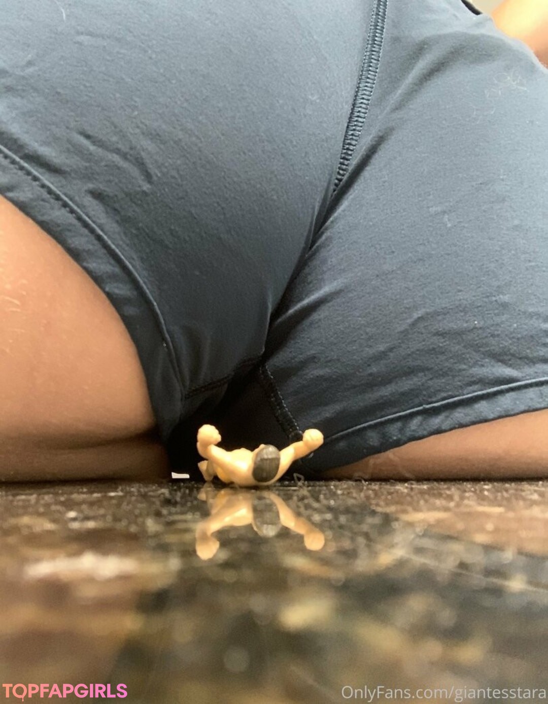 Foto desnuda filtrada de OnlyFans de Giantesstara #2 Foto desnuda filtrada de OnlyFans de Giantesstara #2