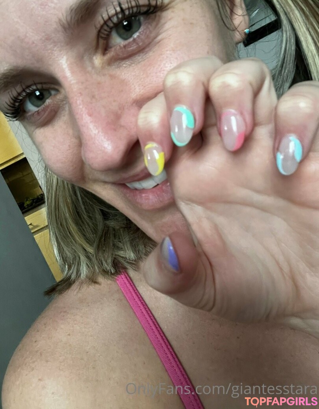 Foto desnuda filtrada de OnlyFans de Giantesstara #228 Foto desnuda filtrada de OnlyFans de Giantesstara #228