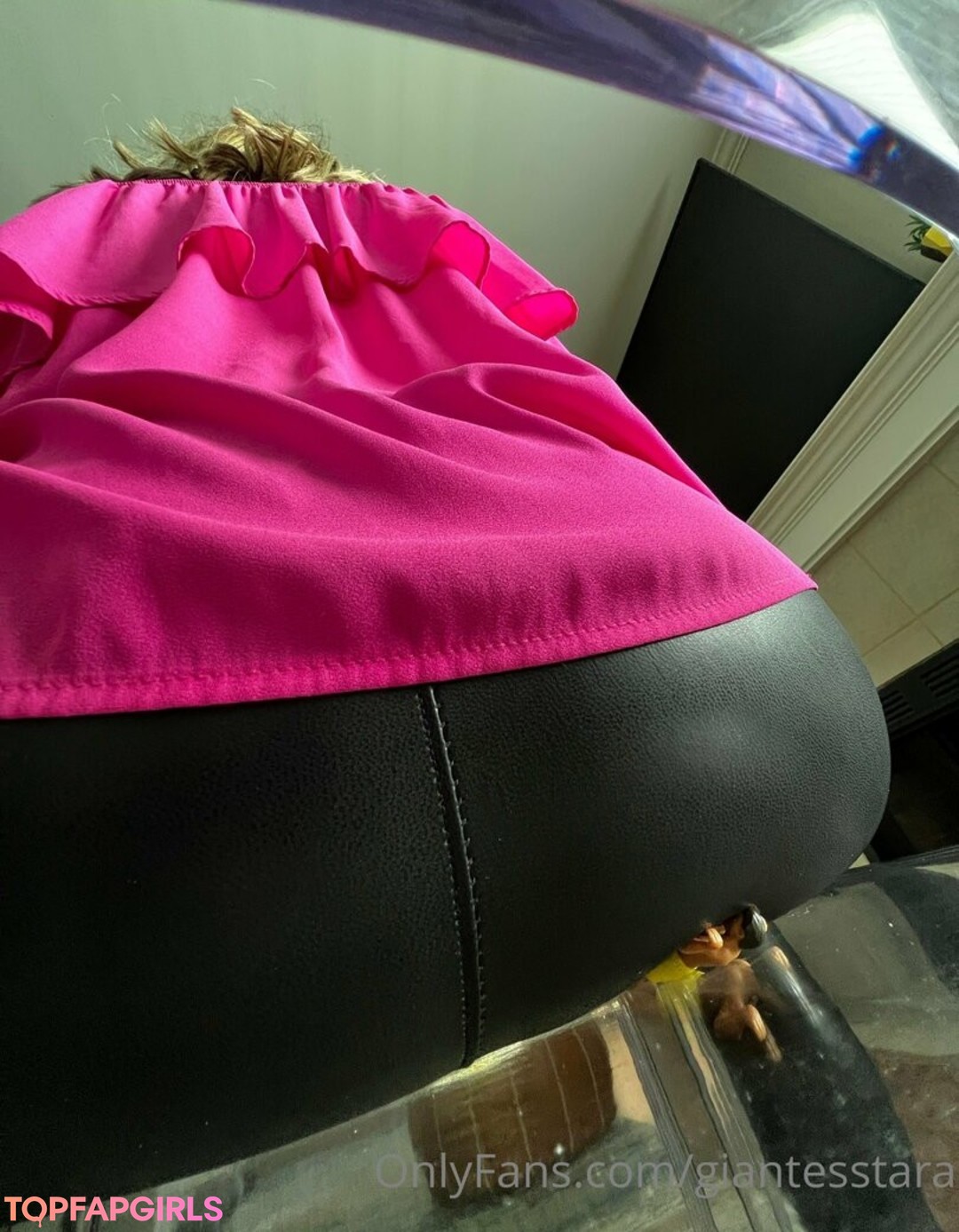 Foto desnuda filtrada de OnlyFans de Giantesstara #236 Foto desnuda filtrada de OnlyFans de Giantesstara #236