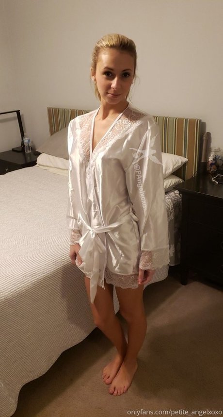 Petiteangelxoxo