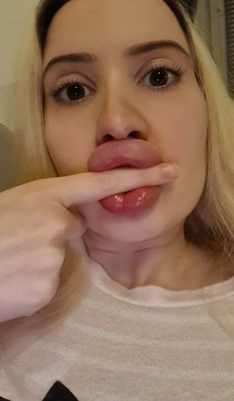 Vivianroseofficial