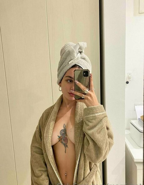 Marri_hot
