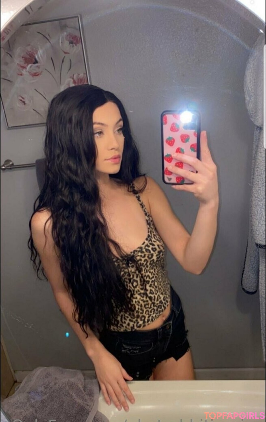 Foto desnuda filtrada de OnlyFans de Phatrabbitjessica #35 Foto desnuda filtrada de OnlyFans de Phatrabbitjessica #35