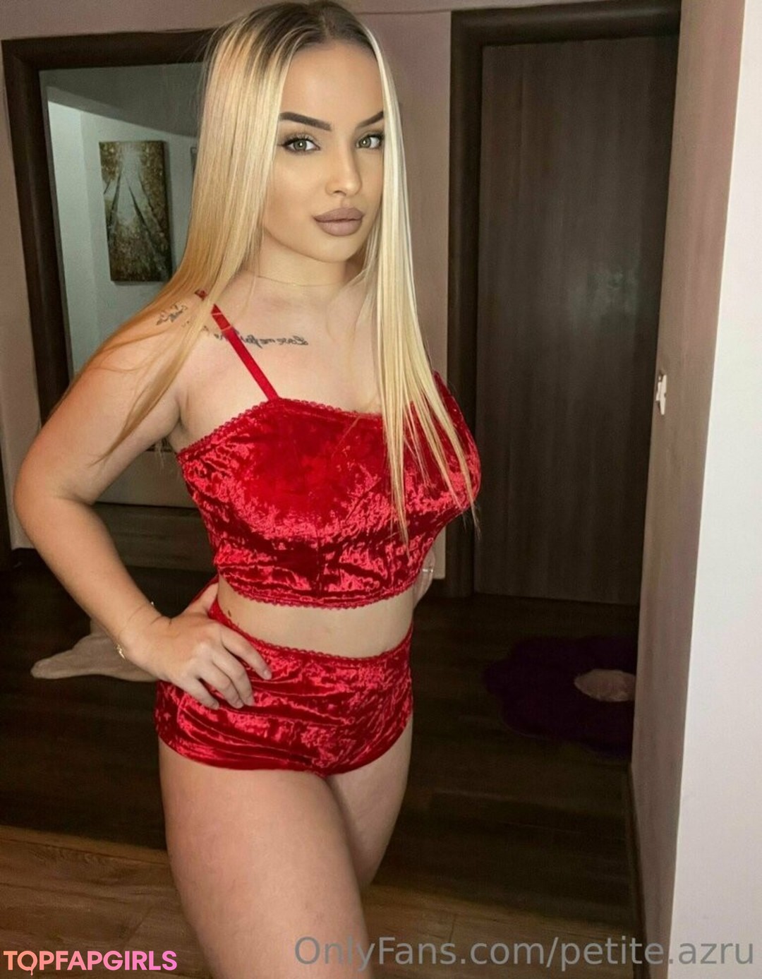 Foto desnuda filtrada de OnlyFans de Ramonaioana77 #3 Foto desnuda filtrada de OnlyFans de Ramonaioana77 #3