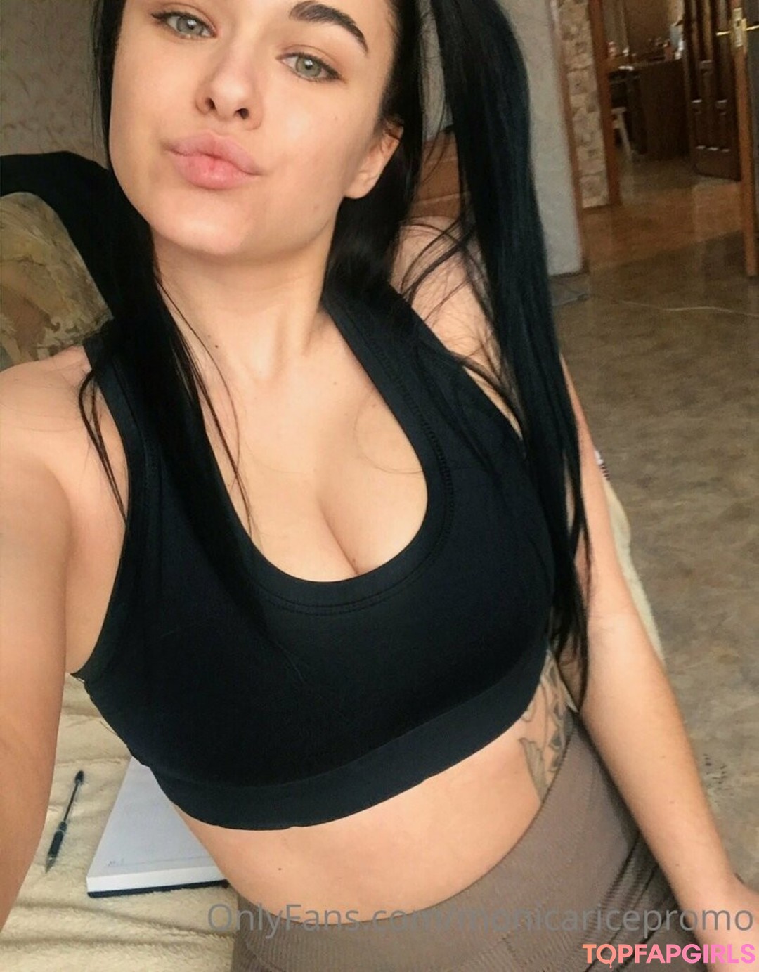 Foto desnuda filtrada de OnlyFans de Monicaricepromo #14 Foto desnuda filtrada de OnlyFans de Monicaricepromo #14